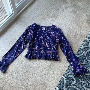 Women’s long sleeve blouse